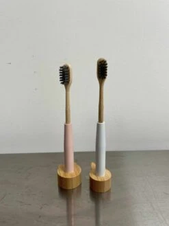 BROSSE A DENT METAL ENFANT